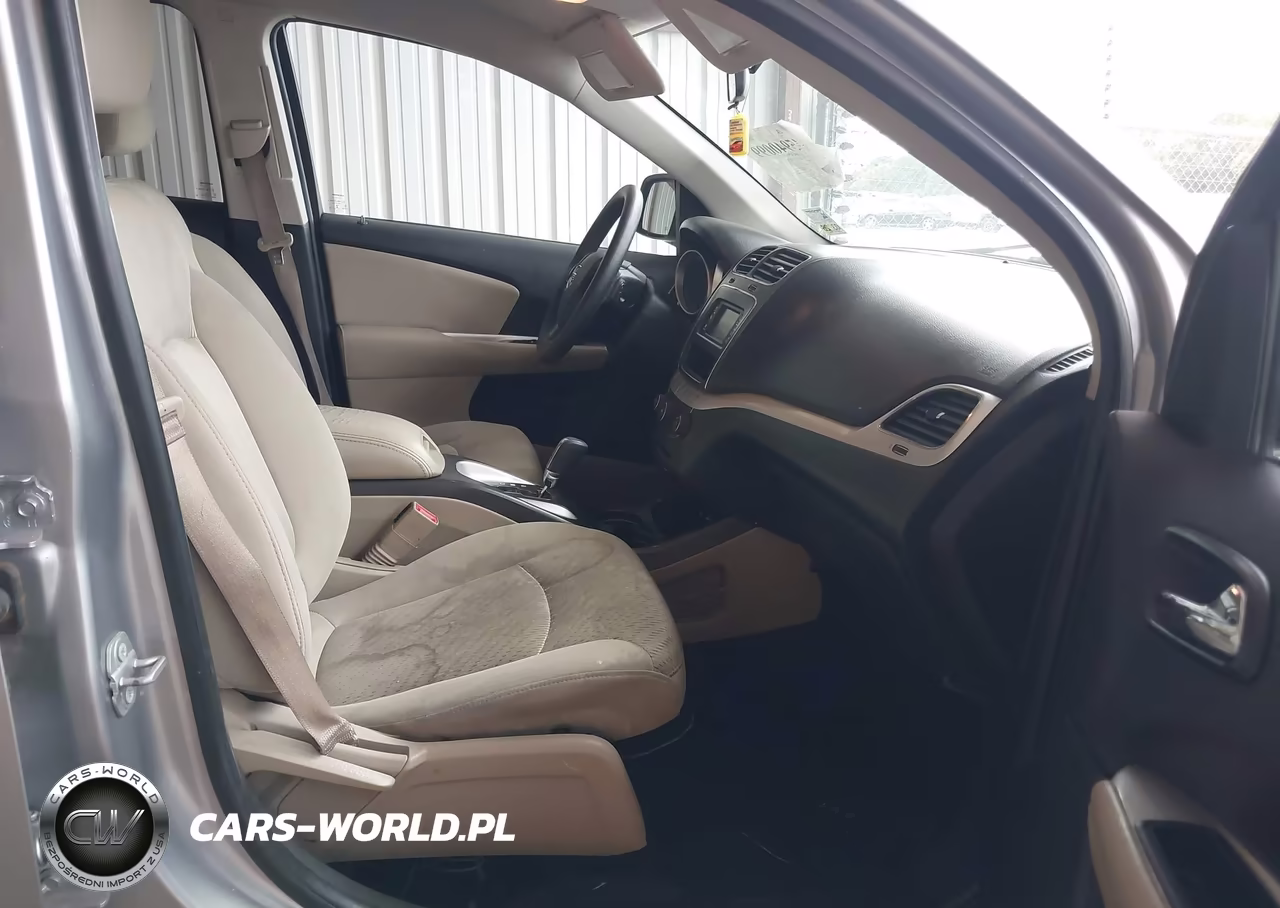 2018 Dodge Journey Se VIN:3C4PDCAB2JT310823 - 5