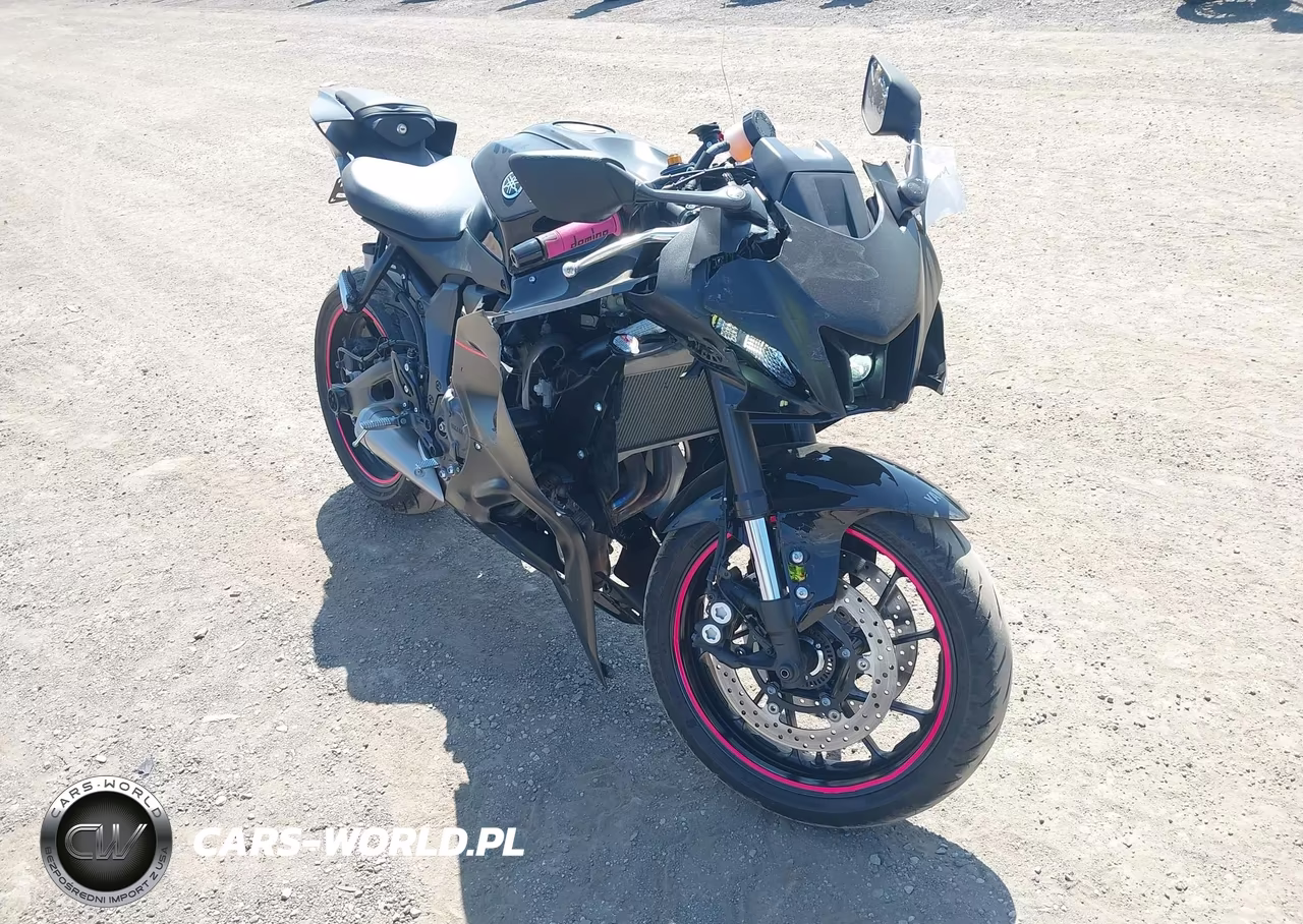 2025 Yamaha Yzfr7
