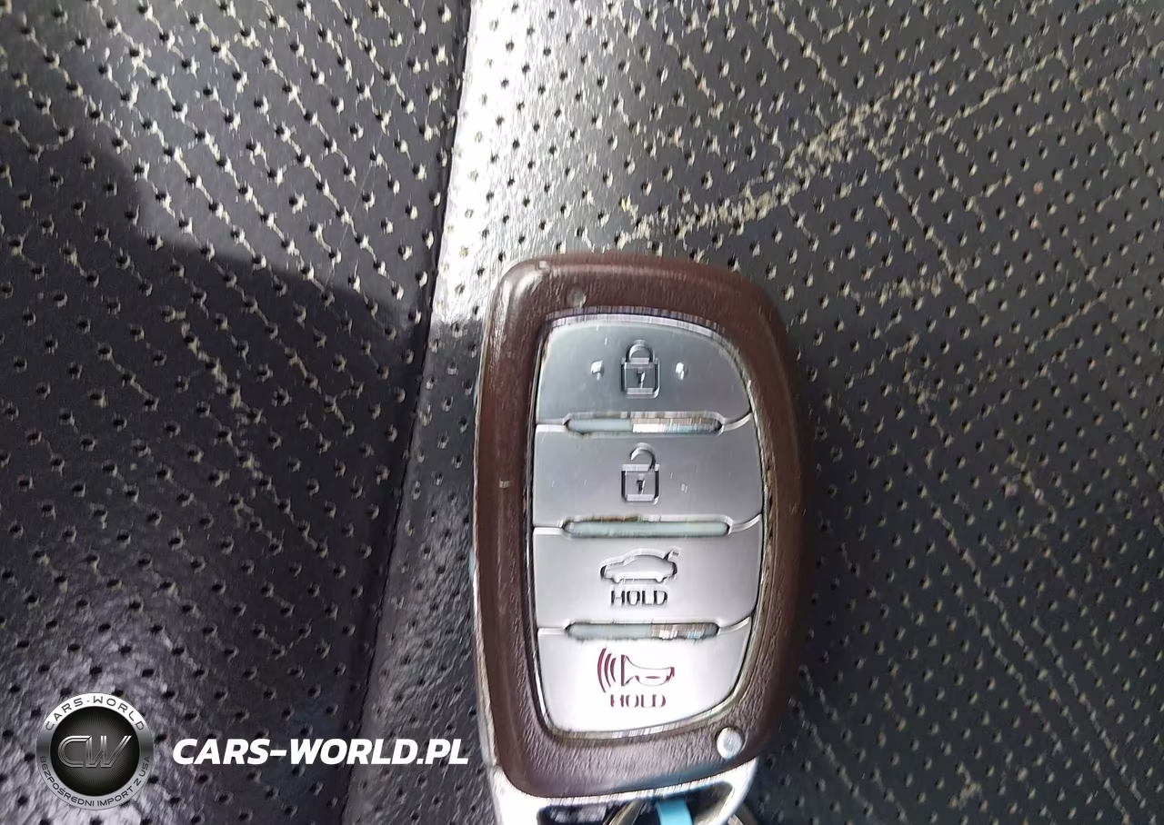 2018 Hyundai Elantra Sport VIN:KMHD04LB1JU535351 - 11