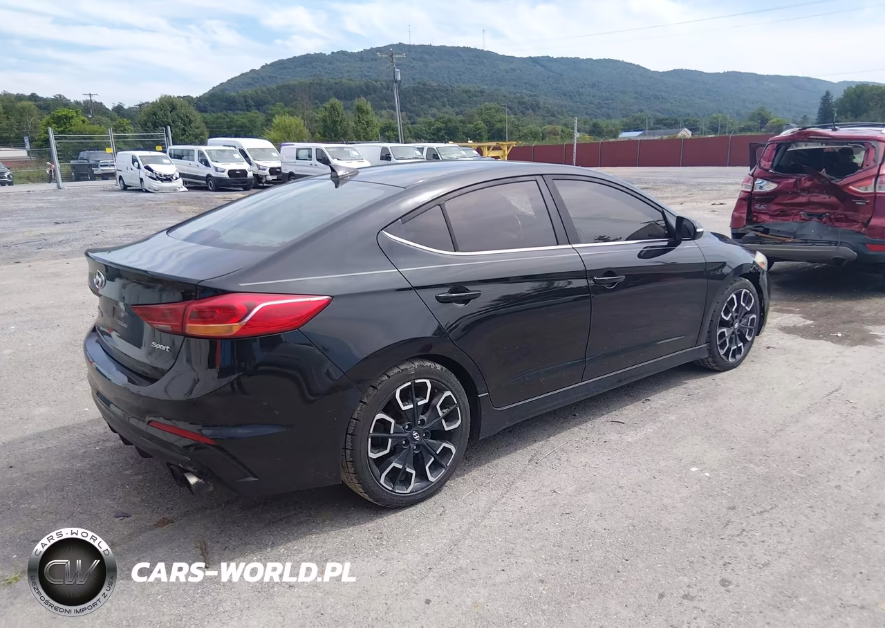 2018 Hyundai Elantra Sport VIN:KMHD04LB1JU535351 - 4