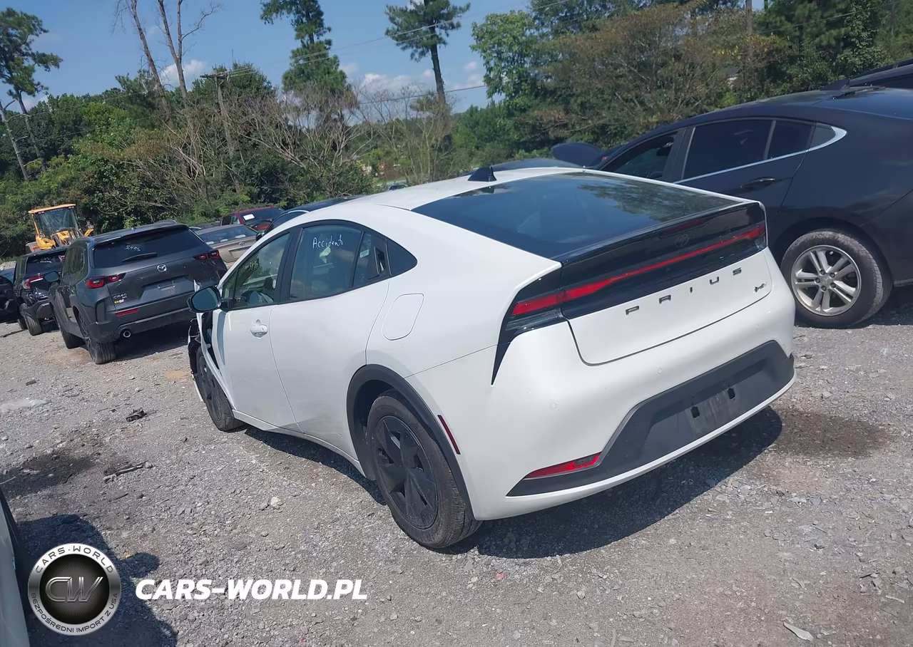 2026 Toyota Prius Le VIN:JTDACAAU7T3075736 - 14