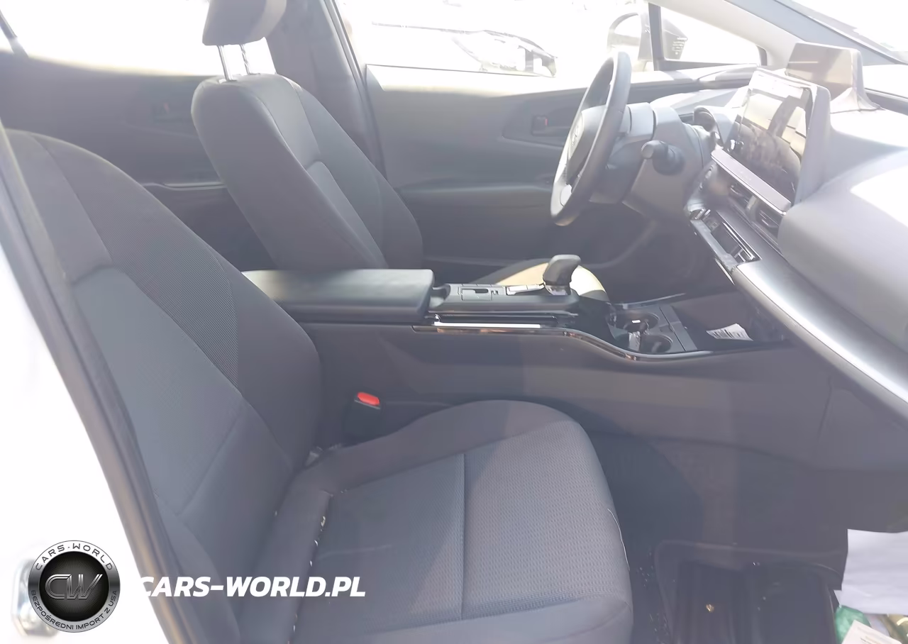 2026 Toyota Prius Le VIN:JTDACAAU7T3075736 - 5