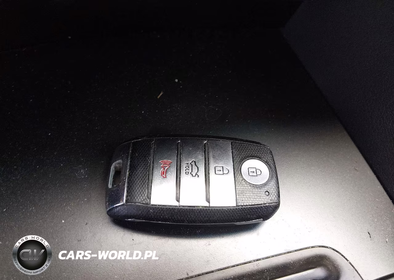 2019 Kia Optima S VIN:5XXGT4L37KG319111 - 11