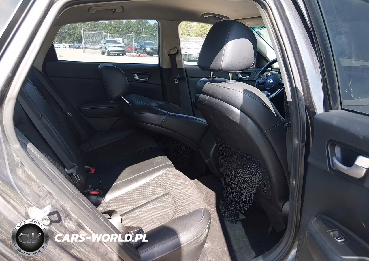 2019 Kia Optima S VIN:5XXGT4L37KG319111 - 8