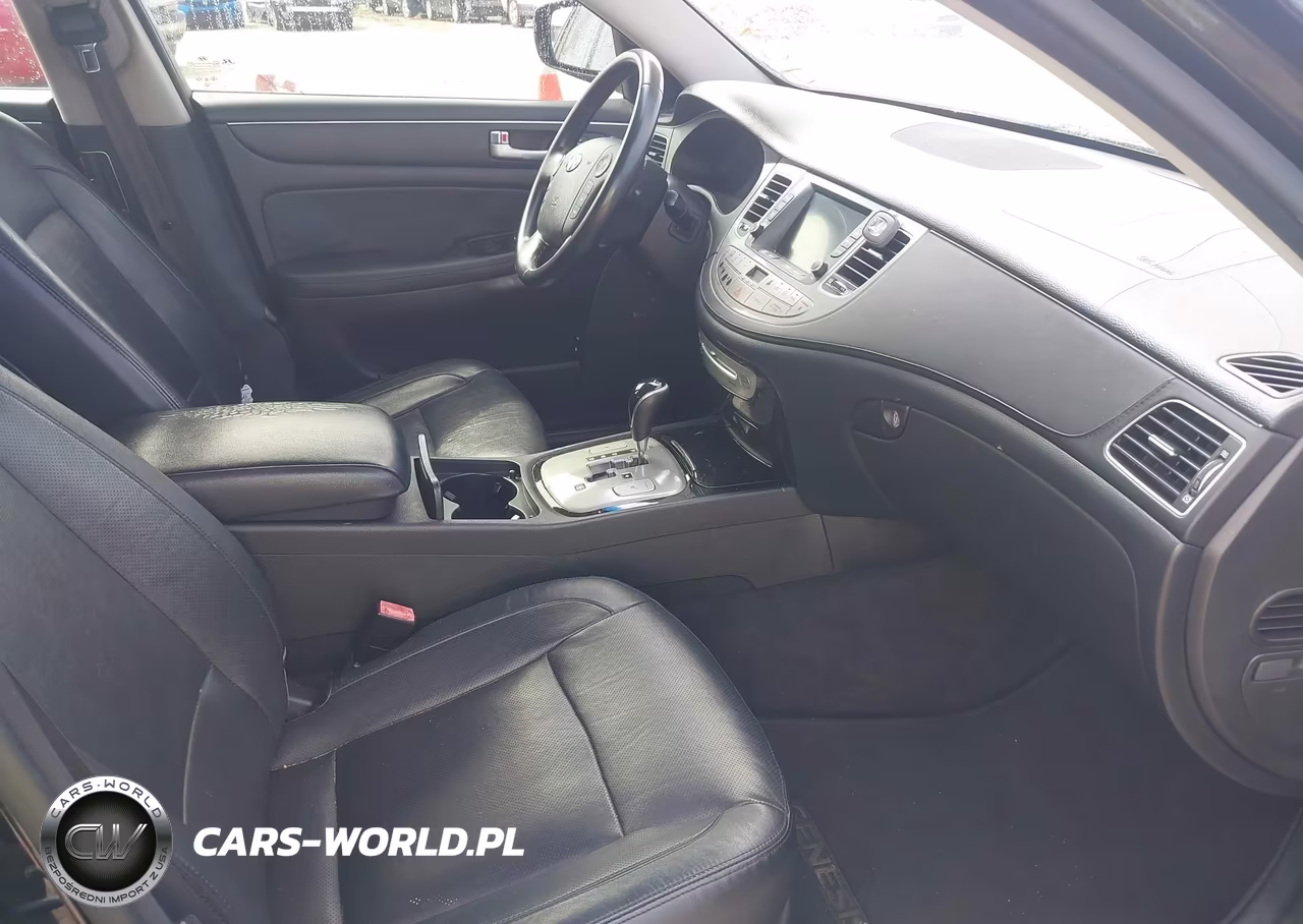 2012 Hyundai Genesis 3.8 VIN:KMHGC4DD8CU200658 - 5