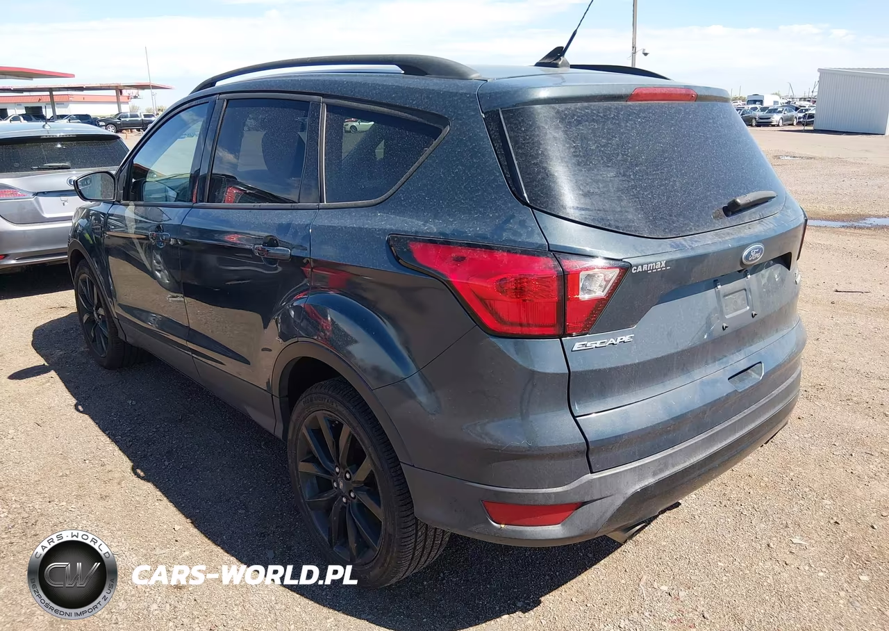 2019 Ford Escape Se VIN:1FMCU0GD8KUB75954 - 3