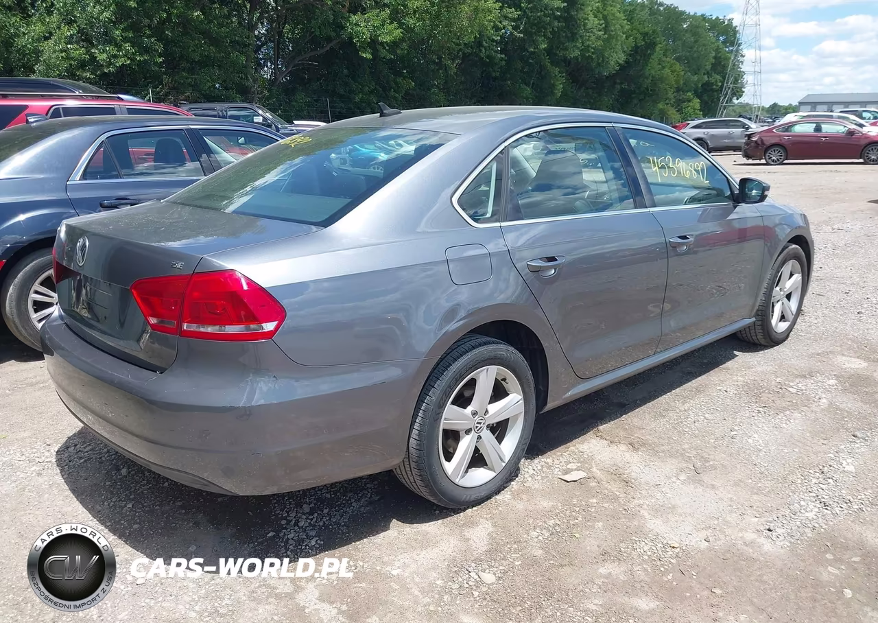 2013 Volkswagen Passat 2.5L Se VIN:1VWBH7A31DC001887 - 4