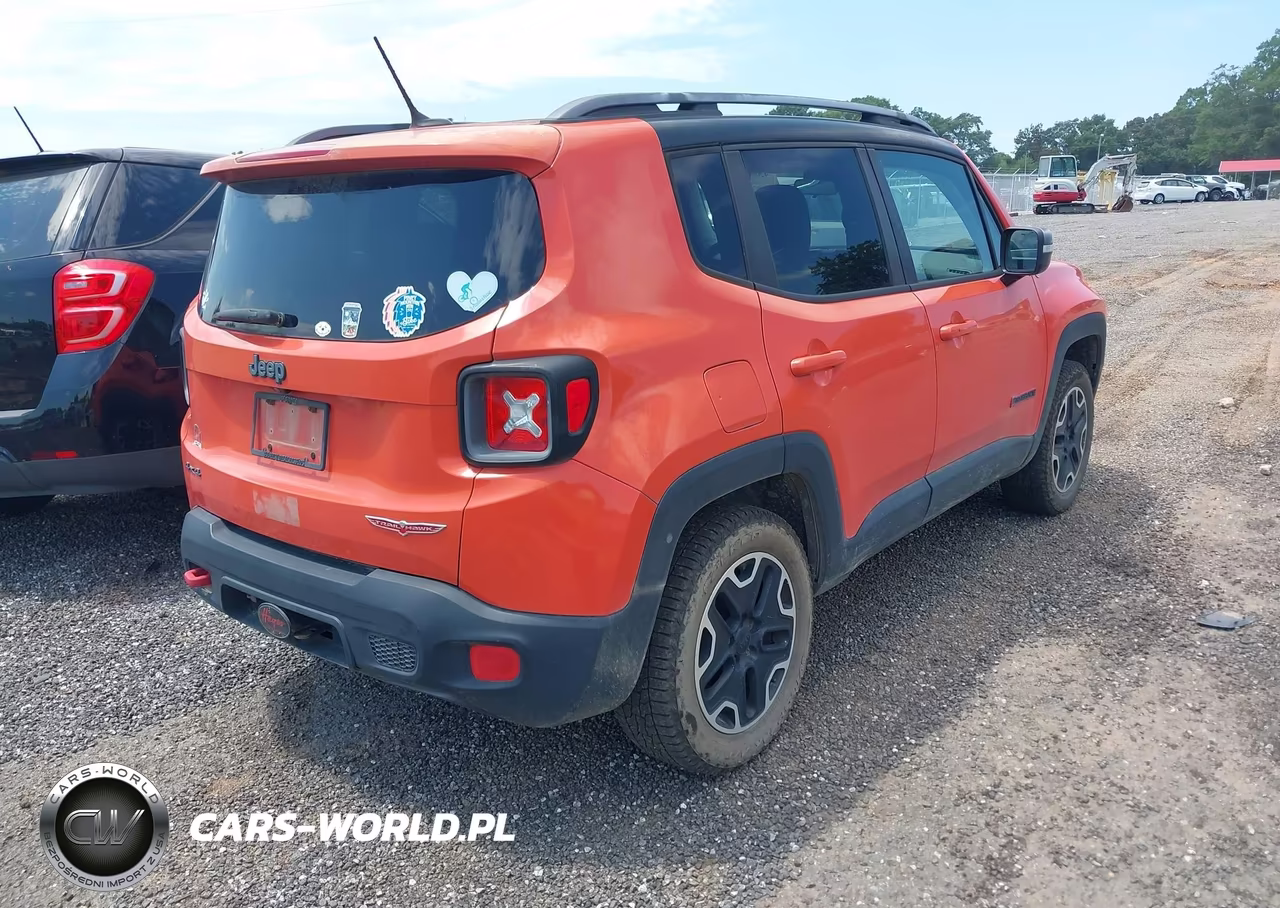 2015 Jeep Renegade Trailhawk VIN:ZACCJBCT4FPC25388 - 4