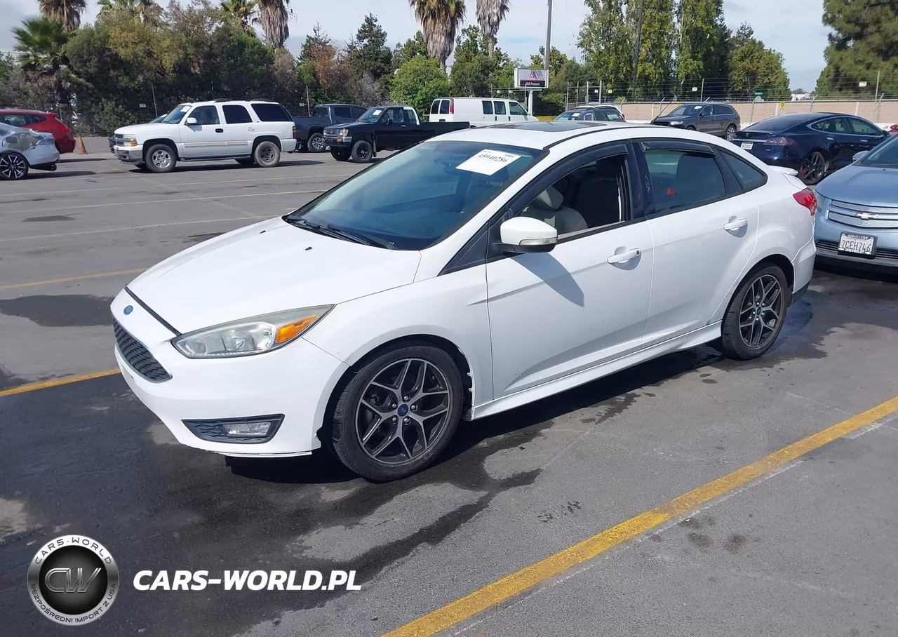 2015 Ford Focus Se VIN:1FADP3F20FL279695 - 2