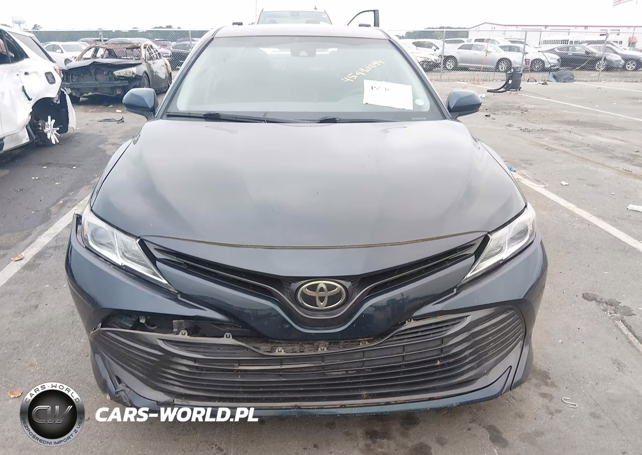 2018 Toyota Camry Le VIN:4T1B11HK2JU507392 - 13
