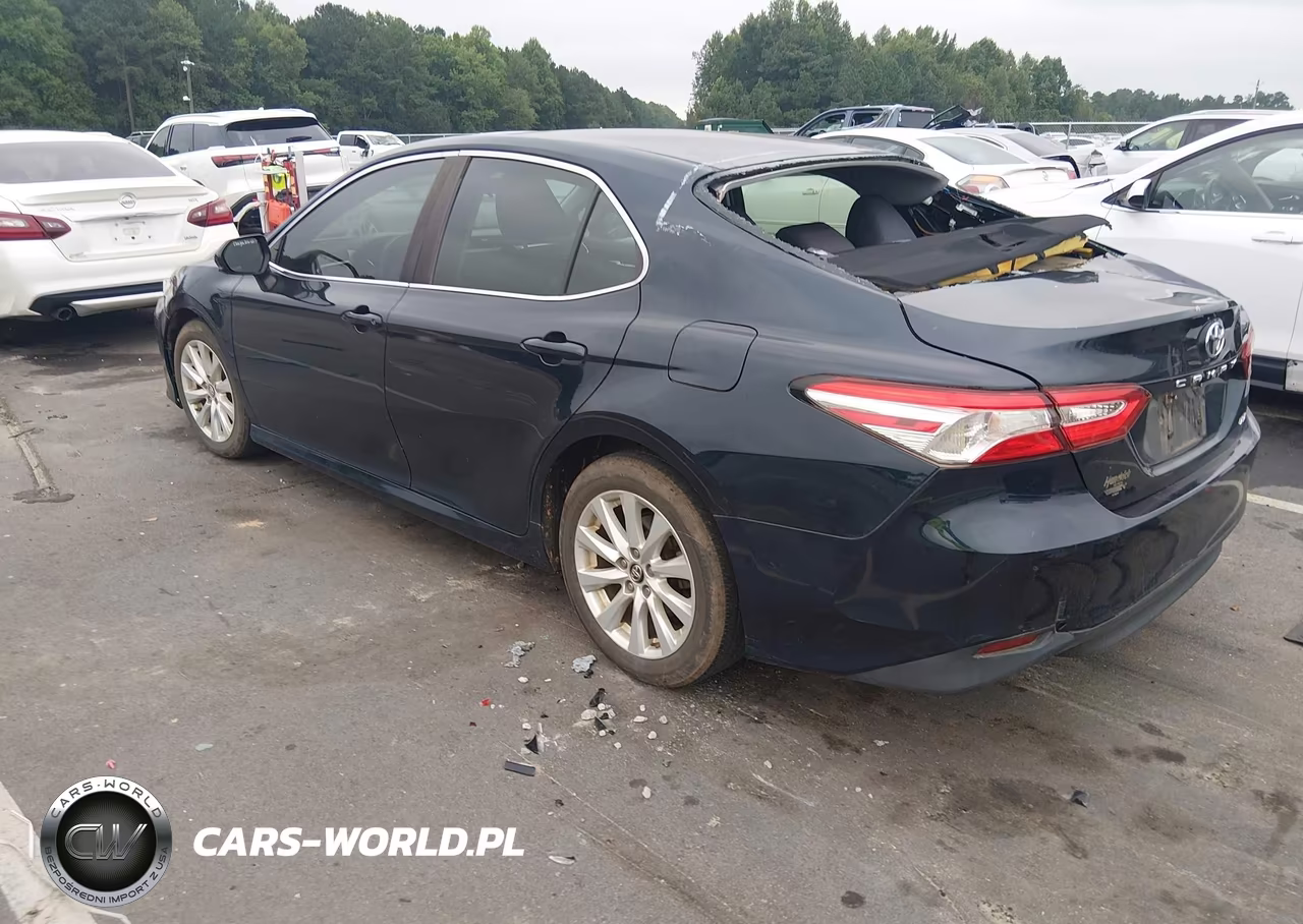 2018 Toyota Camry Le VIN:4T1B11HK2JU507392 - 3