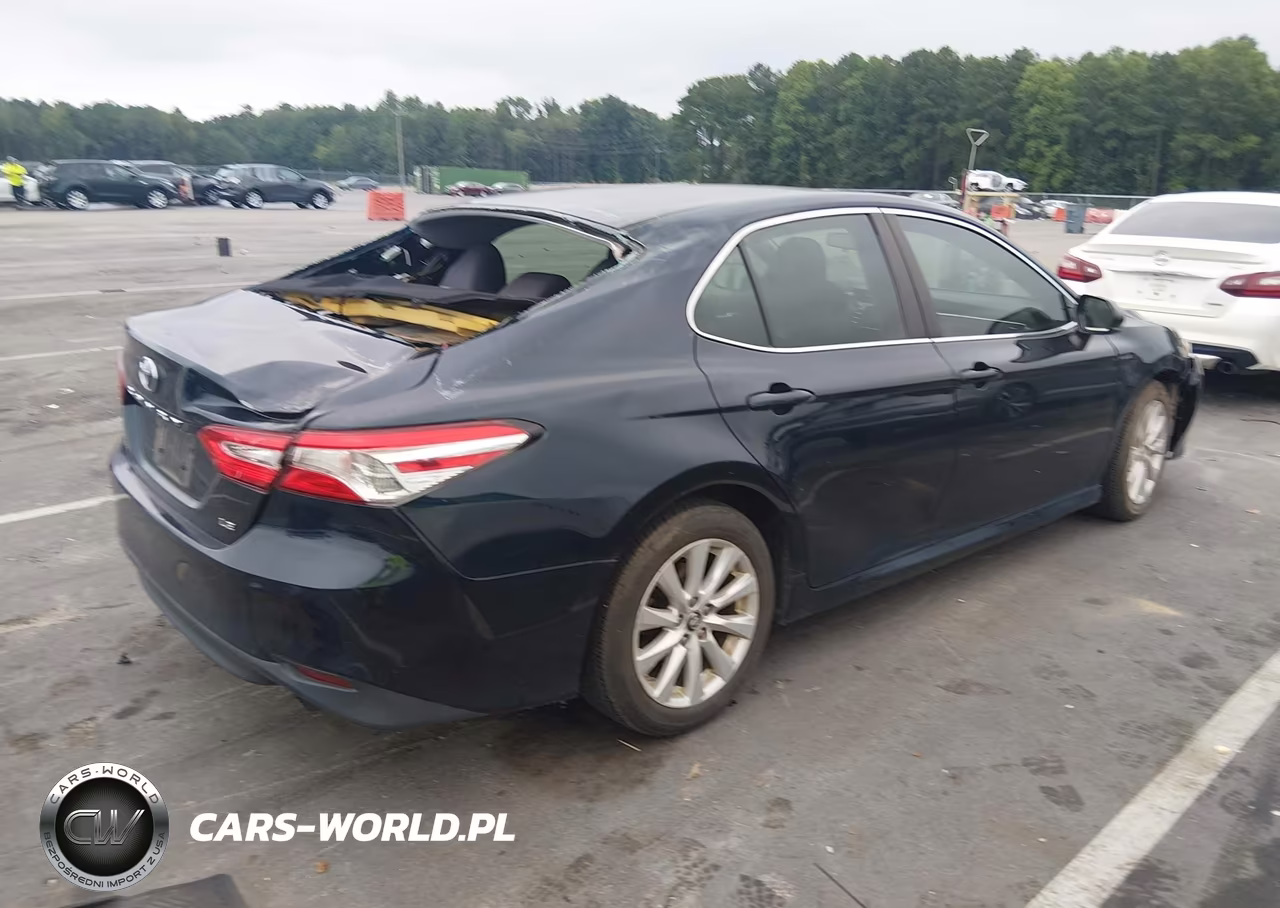 2018 Toyota Camry Le VIN:4T1B11HK2JU507392 - 4