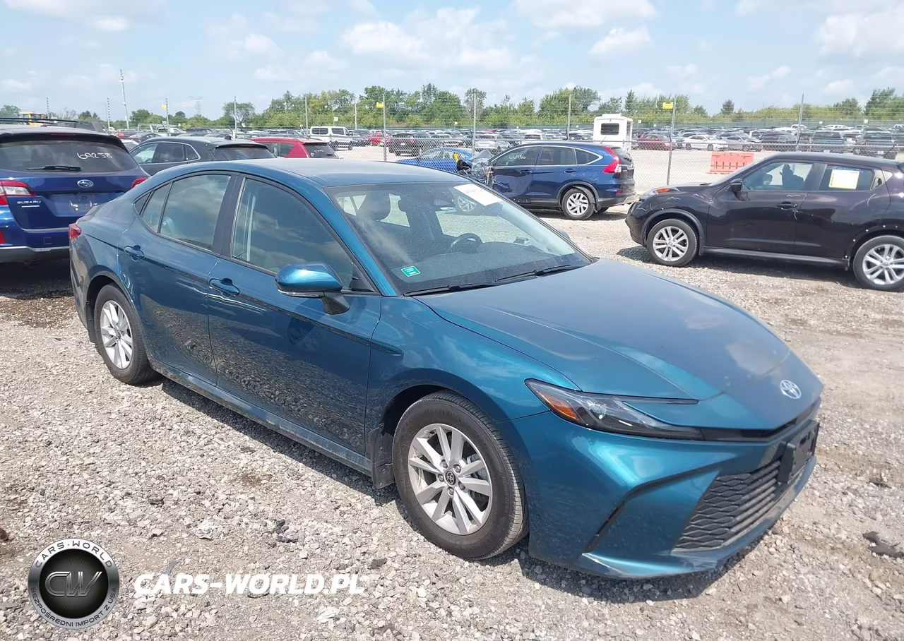 2025 Toyota Camry Le – zdjęcie 1 z 11