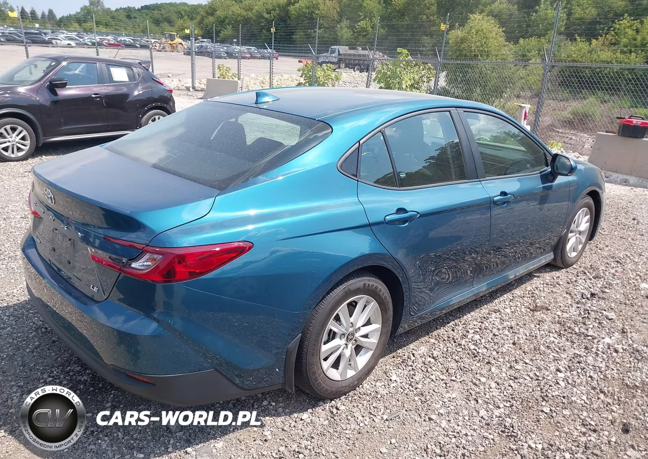 2025 Toyota Camry Le VIN:4T1DAACK4SU572195 - 4