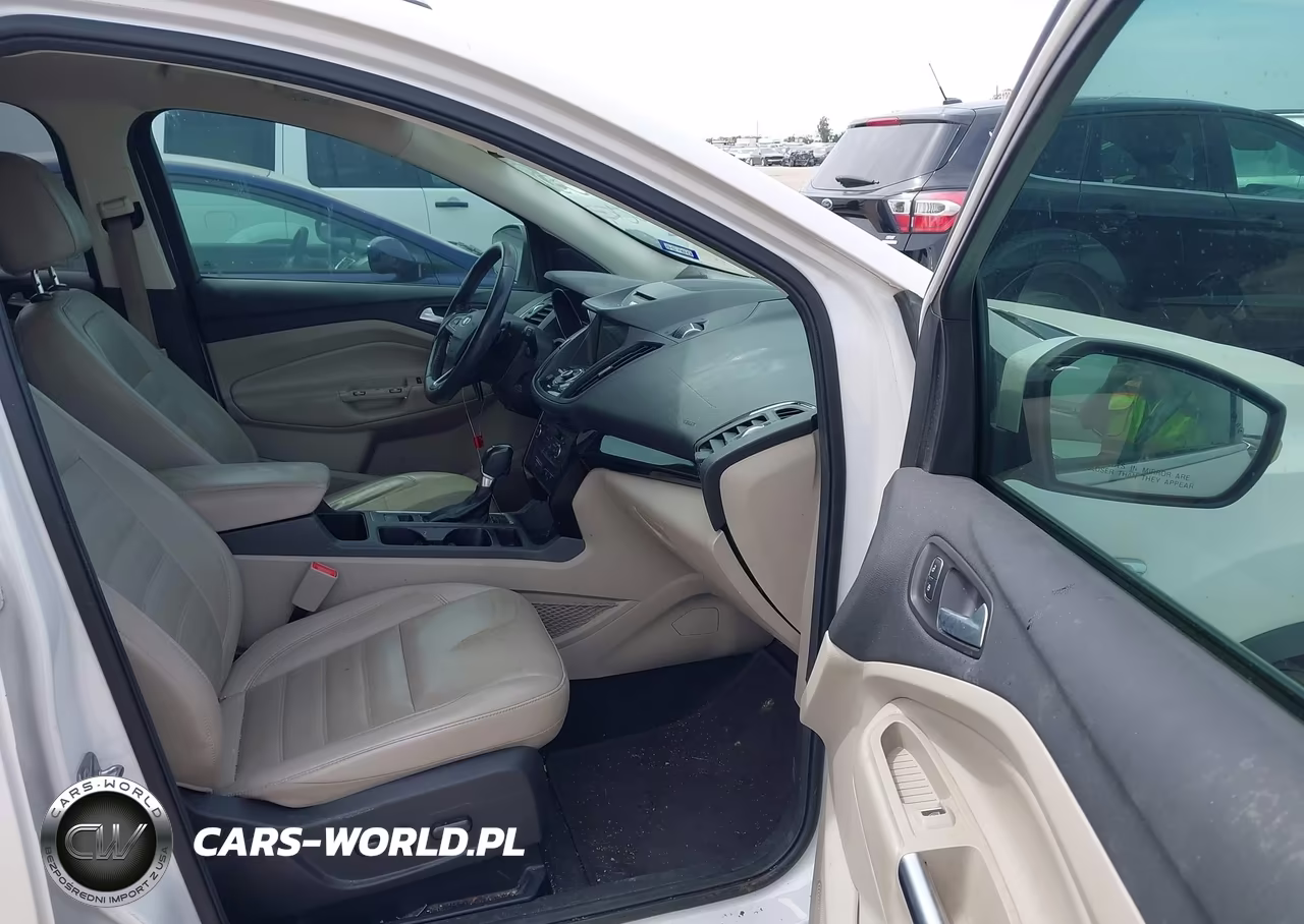 2017 Ford Escape Titanium VIN:1FMCU0J90HUD40098 - 5