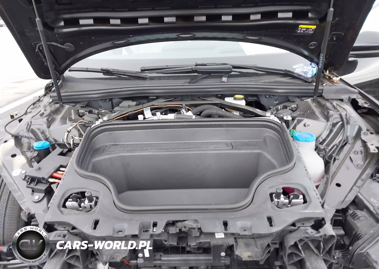 2025 Audi A6 E-Tron Premium Plus VIN:WAU2CAGH7SA016028 - 10