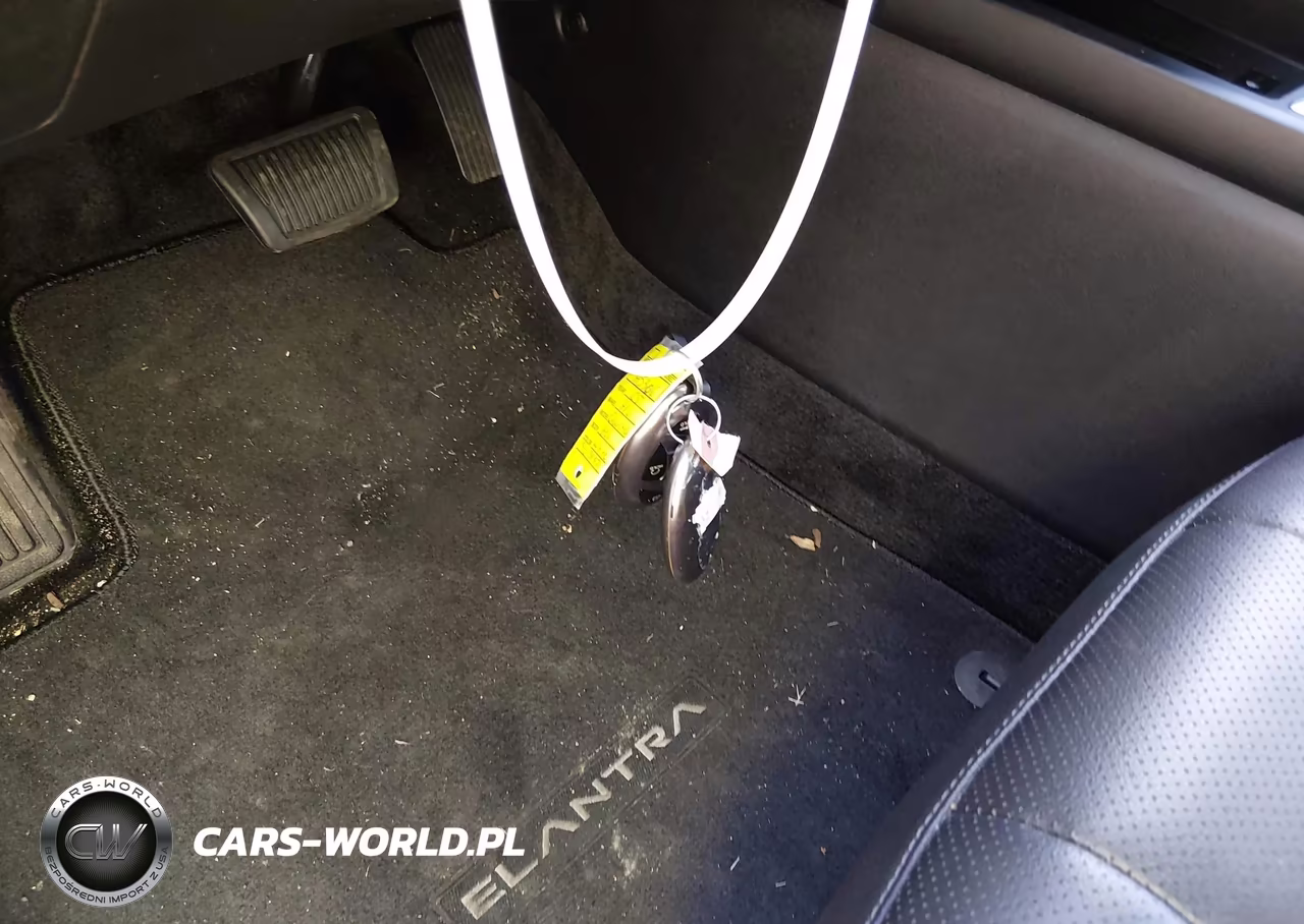 2025 Hyundai Elantra Hybrid Limited VIN:KMHLN4DJ1SU139571 - 10