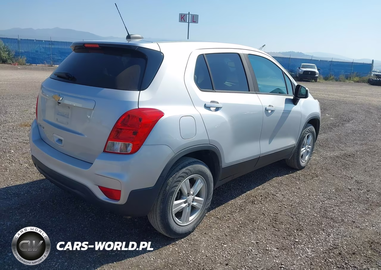 2017 Chevrolet Trax Ls VIN:3GNCJNSB7HL244708 - 4