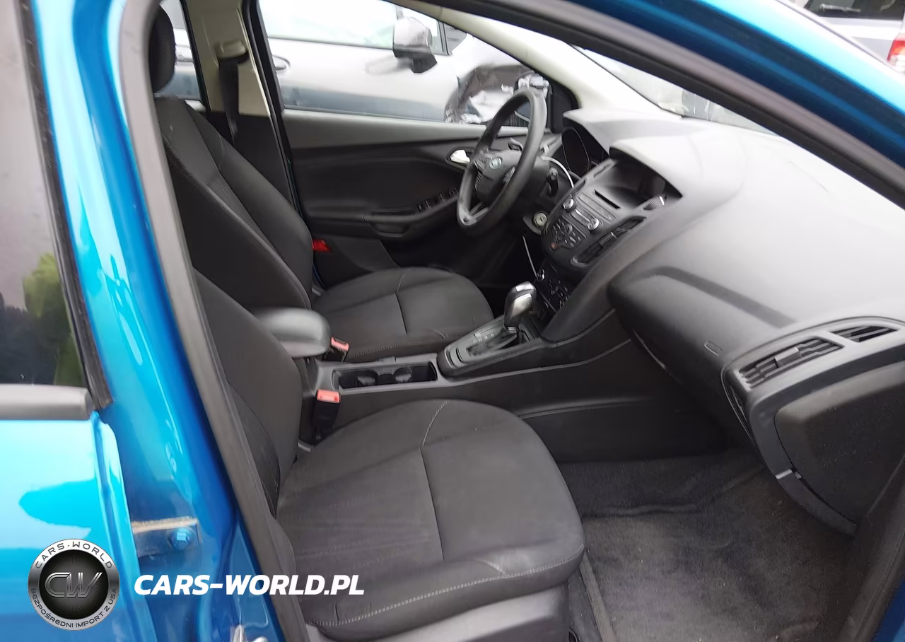 2016 Ford Focus Se VIN:1FADP3K2XGL331678 - 5