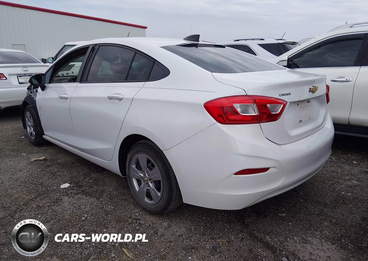 2017 Chevrolet Cruze Ls Auto VIN:1G1BC5SM7H7166668 - 3