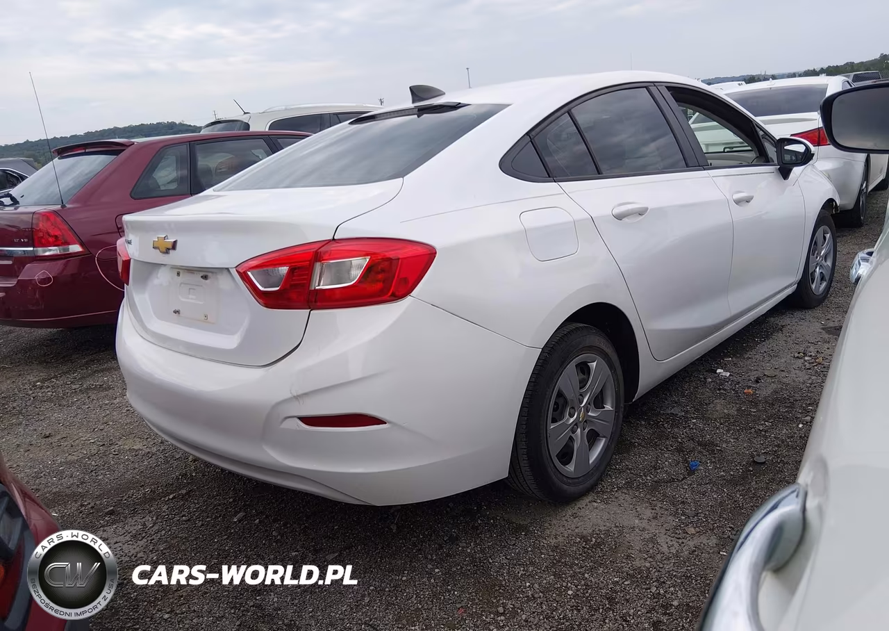 2017 Chevrolet Cruze Ls Auto VIN:1G1BC5SM7H7166668 - 4