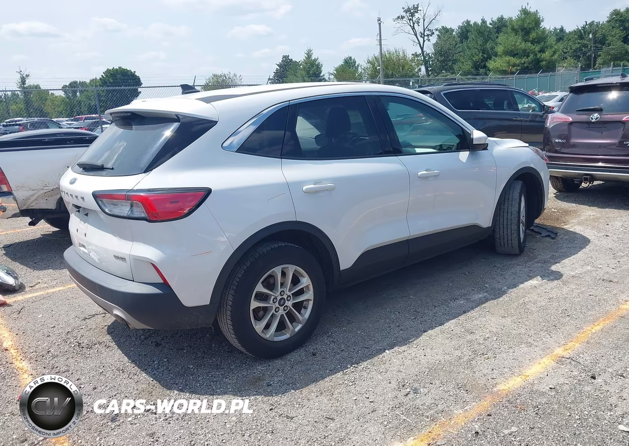 2021 Ford Escape Se VIN:1FMCU9G67MUA64272 - 4