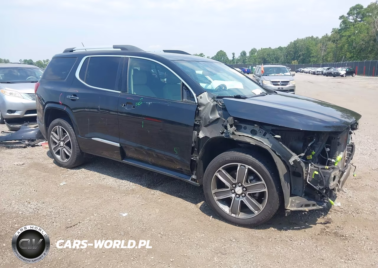 2017 GMC Acadia Denali – zdjęcie 1 z 16