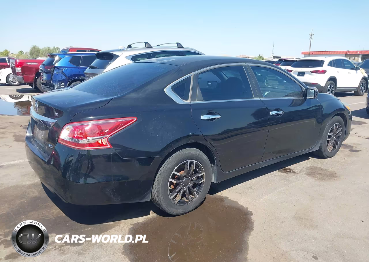 2013 Nissan Altima 2.5 S VIN:1N4AL3AP4DN571806 - 4