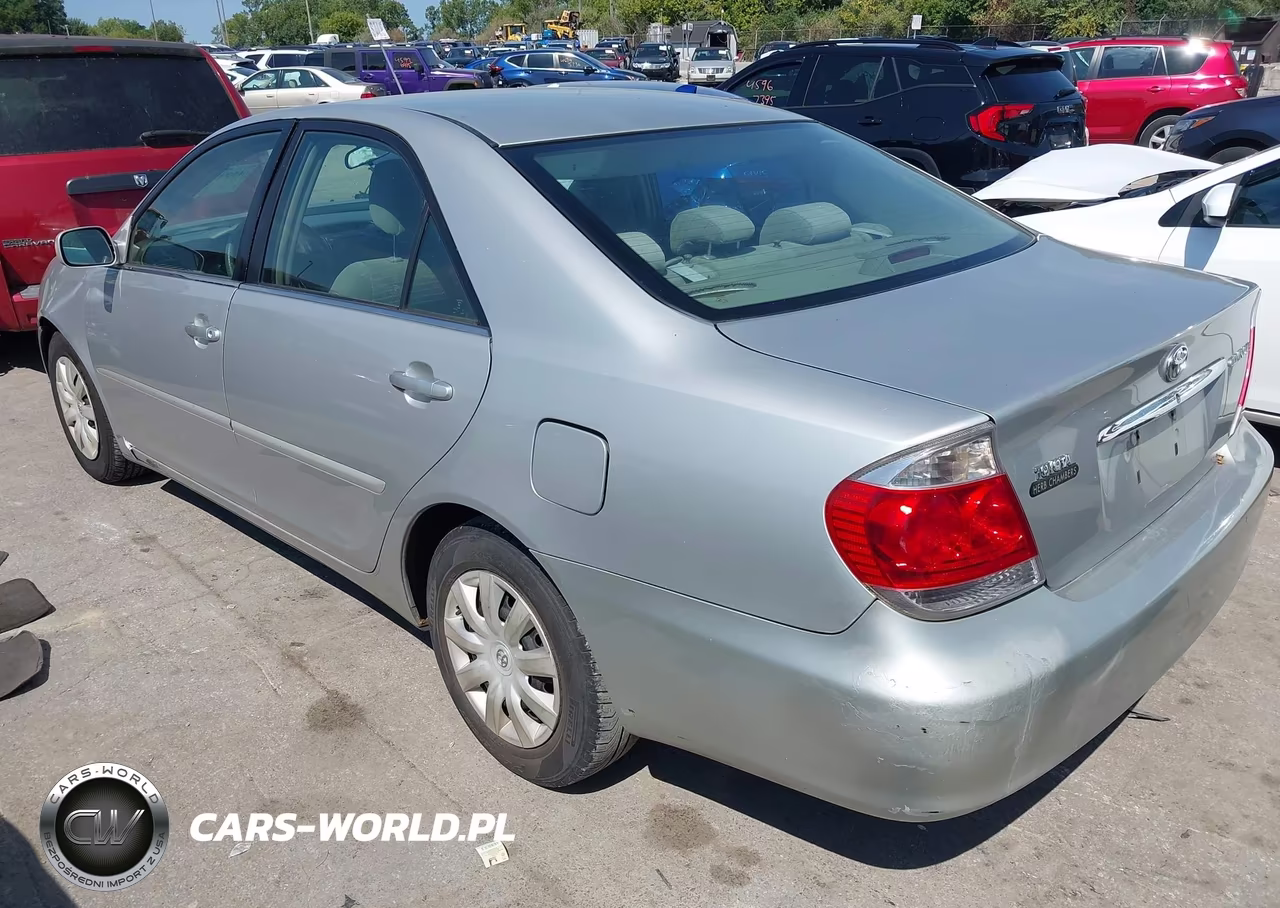 2006 Toyota Camry Le VIN:4T1BE32K26U108353 - 3