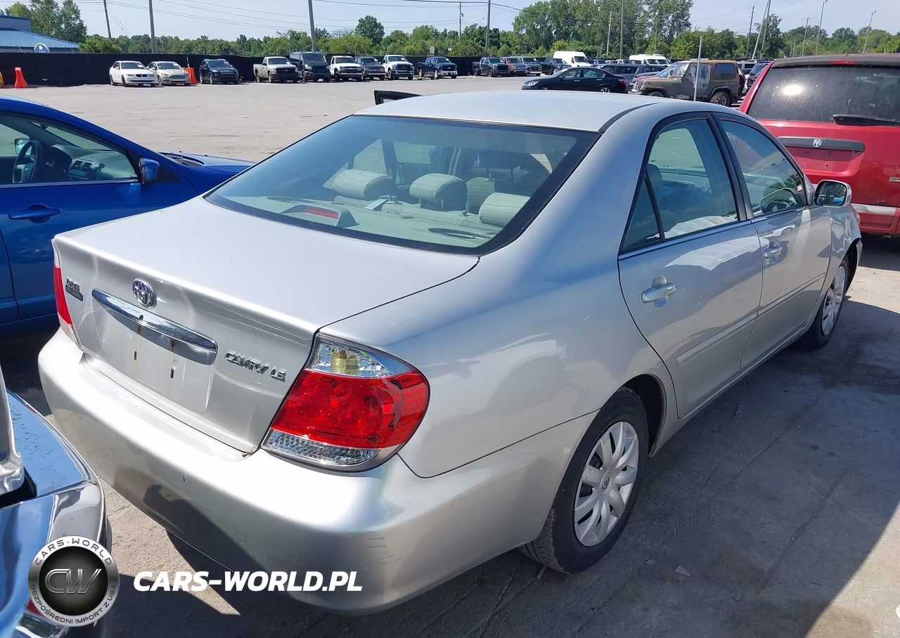 2006 Toyota Camry Le VIN:4T1BE32K26U108353 - 4