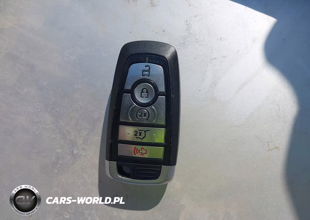 2020 Ford Edge Titanium VIN:2FMPK4K95LBB20502 - 11