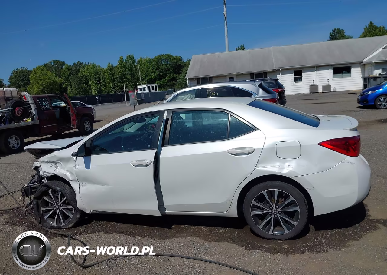 2017 Toyota Corolla Se VIN:5YFBURHE0HP594186 - 14