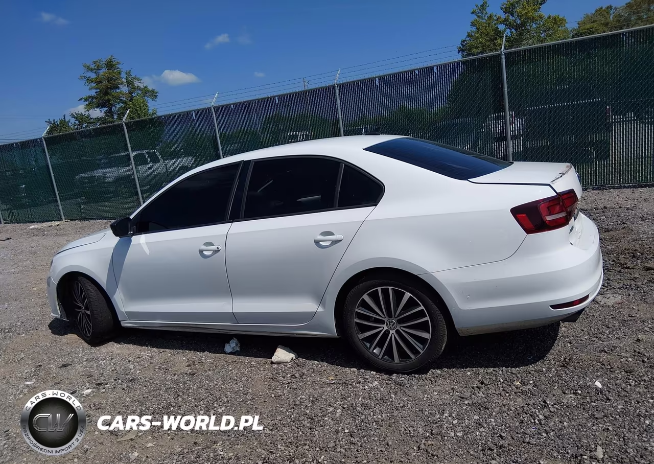 2016 Volkswagen Jetta 1.8T Sport VIN:3VWD17AJ9GM321845 - 14