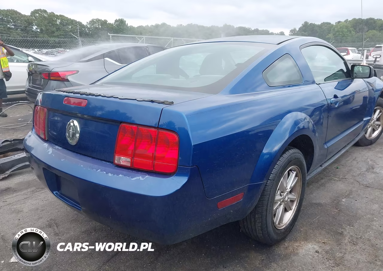 2008 Ford Mustang V6 Deluxe VIN:1ZVHT80N785147075 - 4