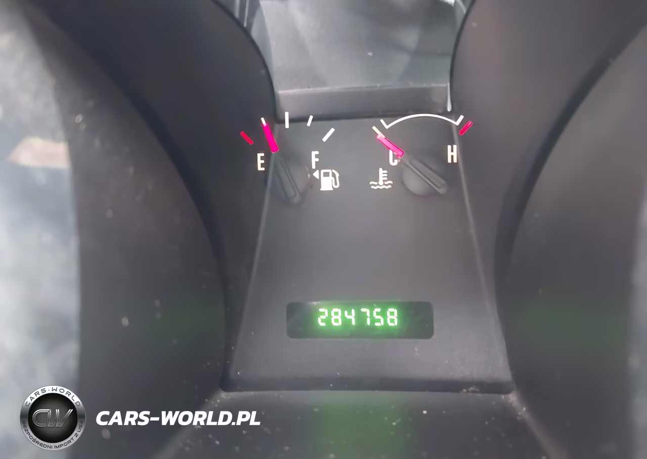 2008 Ford Mustang V6 Deluxe VIN:1ZVHT80N785147075 - 7