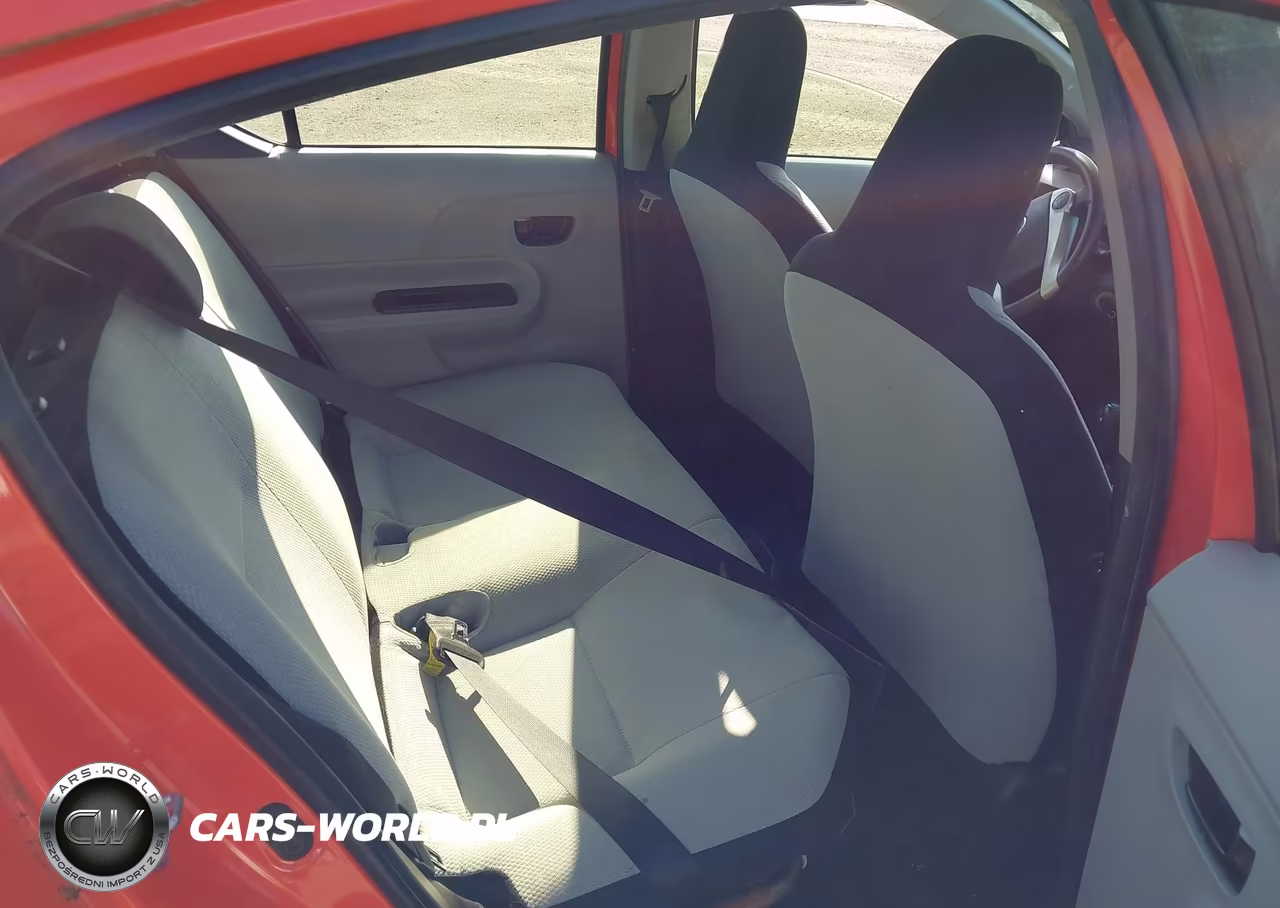 2012 Toyota Prius C One VIN:JTDKDTB37C1013901 - 8