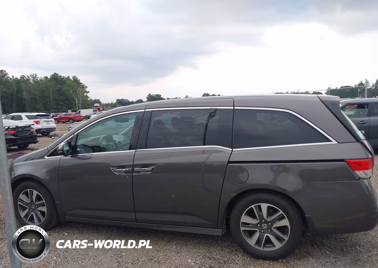 2015 Honda Odyssey Touring-Touring Elite VIN:5FNRL5H9XFB020183 - 14