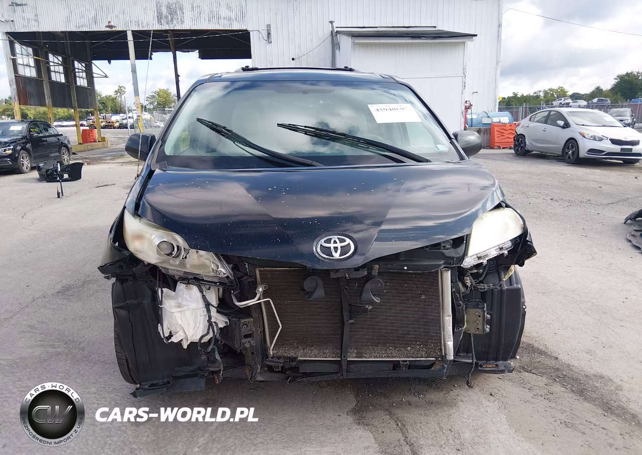 2011 Toyota Sienna Xle VIN:5TDDK3DC8BS026900 - 13