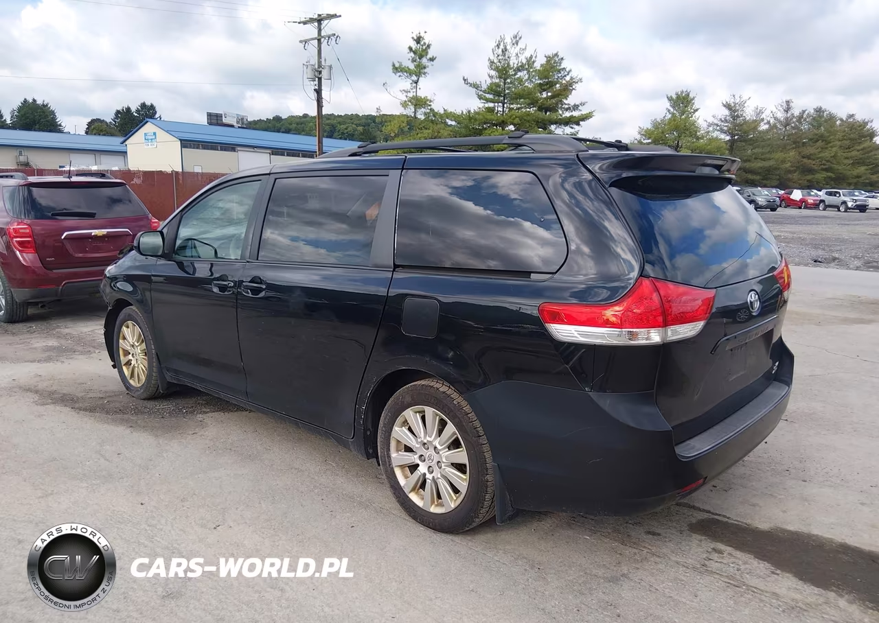2011 Toyota Sienna Xle VIN:5TDDK3DC8BS026900 - 3