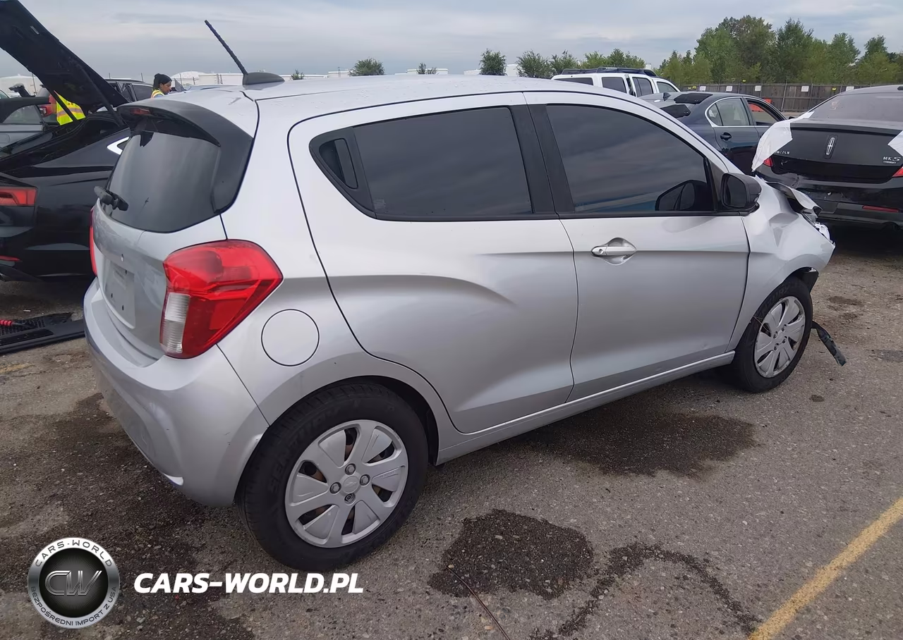 2018 Chevrolet Spark Ls Cvt VIN:KL8CB6SA0JC477391 - 4