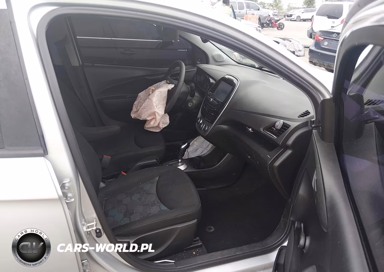 2018 Chevrolet Spark Ls Cvt VIN:KL8CB6SA0JC477391 - 5