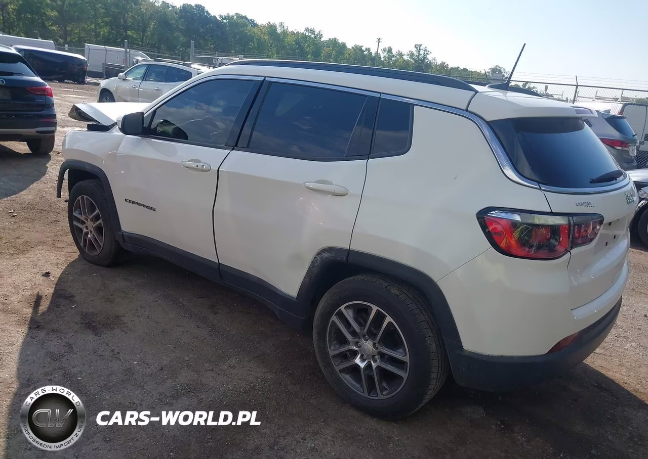 2020 Jeep Compass Latitude VIN:3C4NJCBB4LT166077 - 3