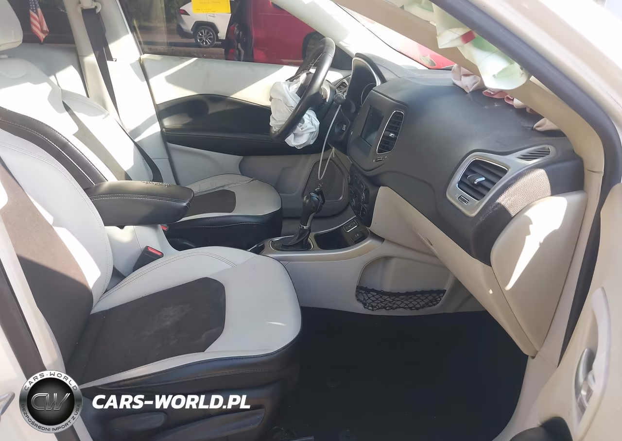 2020 Jeep Compass Latitude VIN:3C4NJCBB4LT166077 - 5