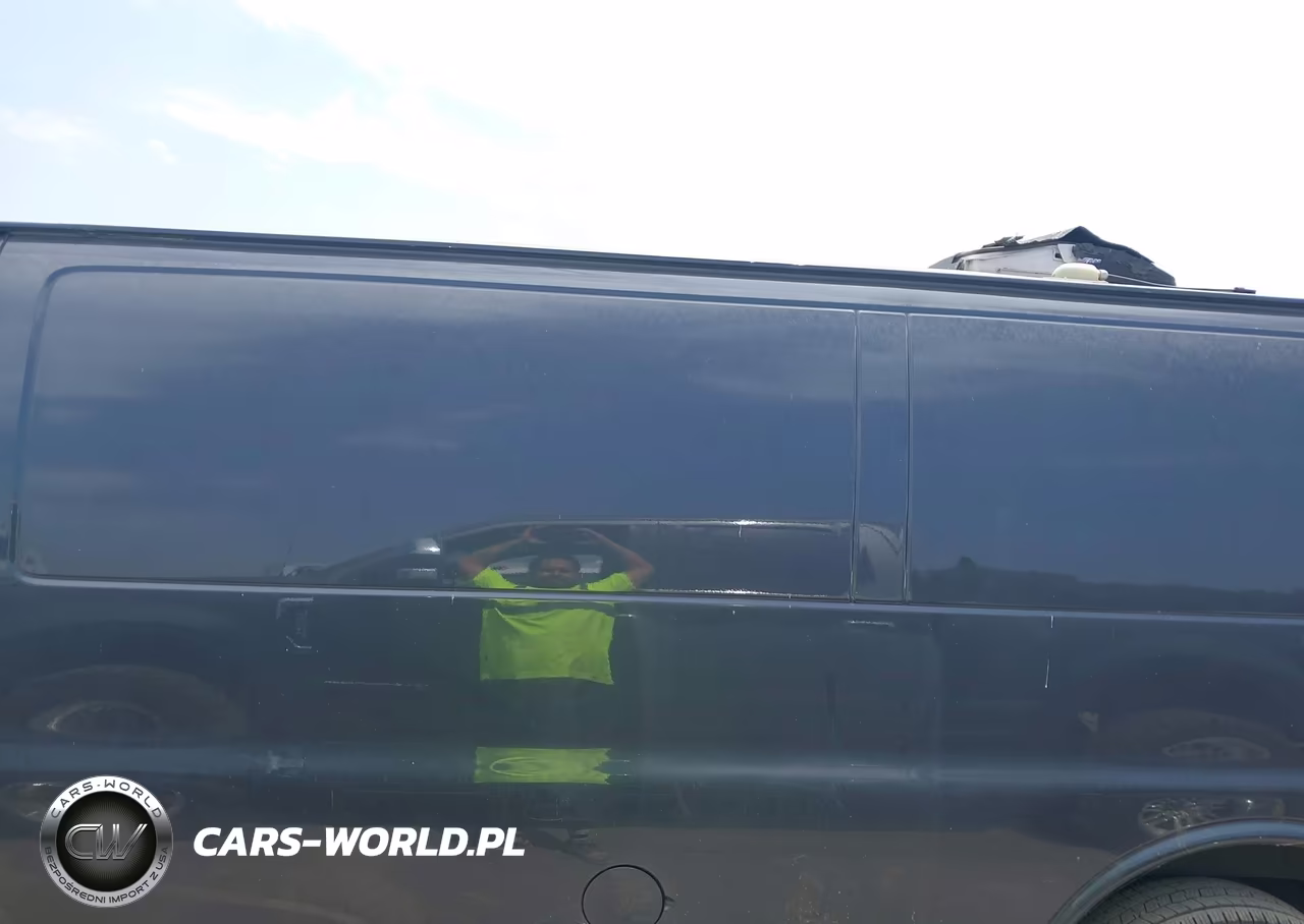 2017 Chevrolet Express 2500 Work Van VIN:1GCWGBFF3H1345946 - 15