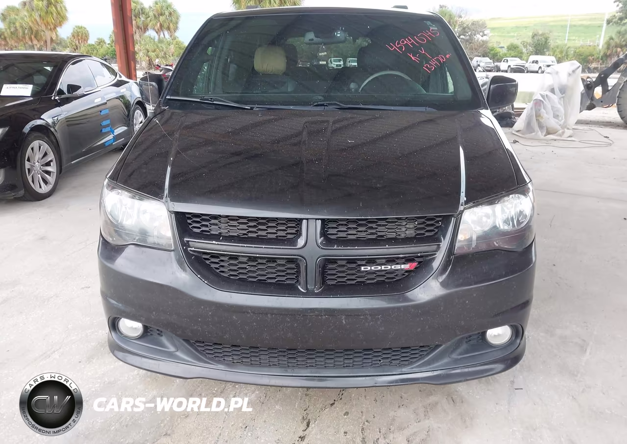 2018 Dodge Grand Caravan Gt VIN:2C4RDGEG0JR325359 - 12