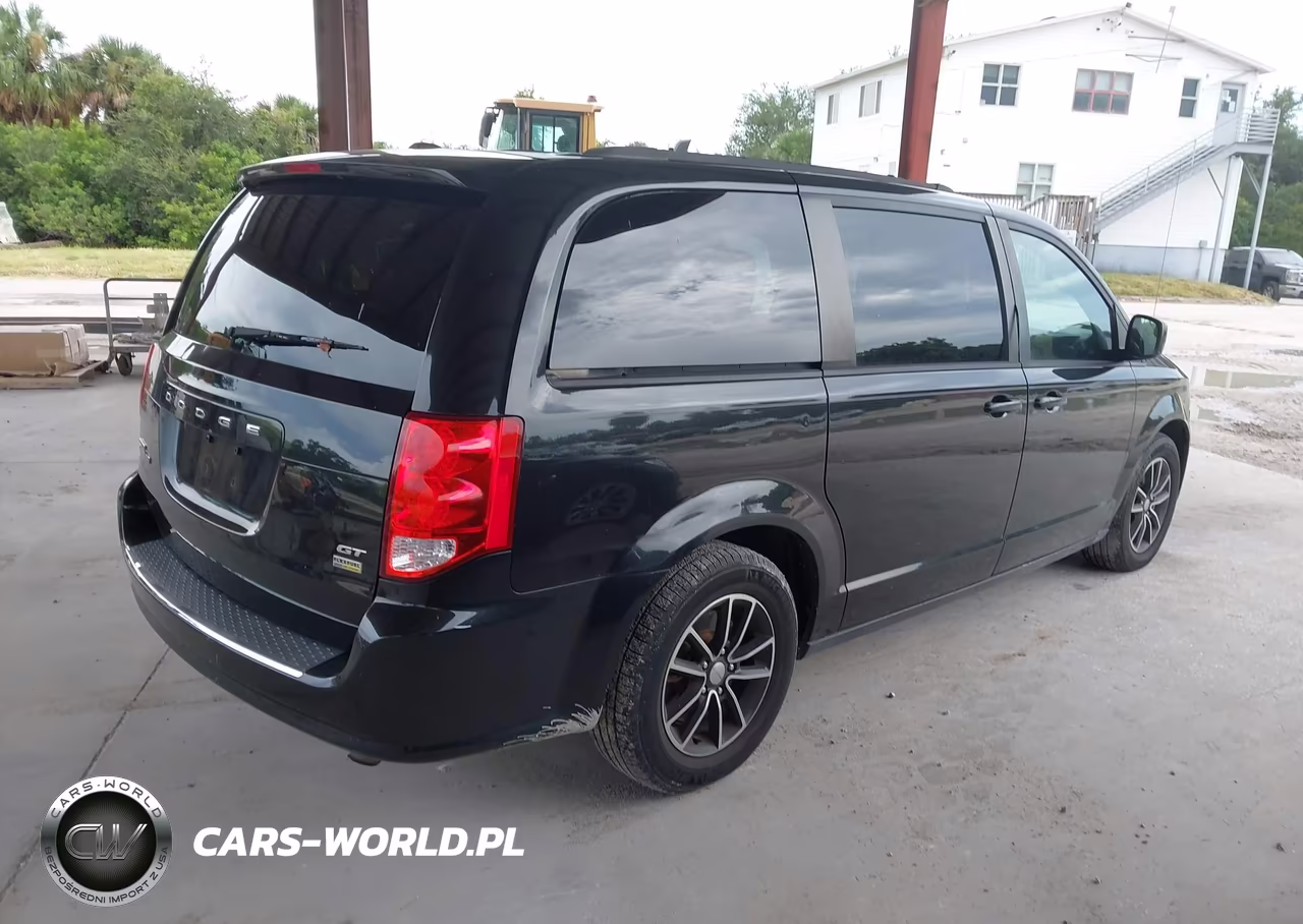 2018 Dodge Grand Caravan Gt VIN:2C4RDGEG0JR325359 - 4