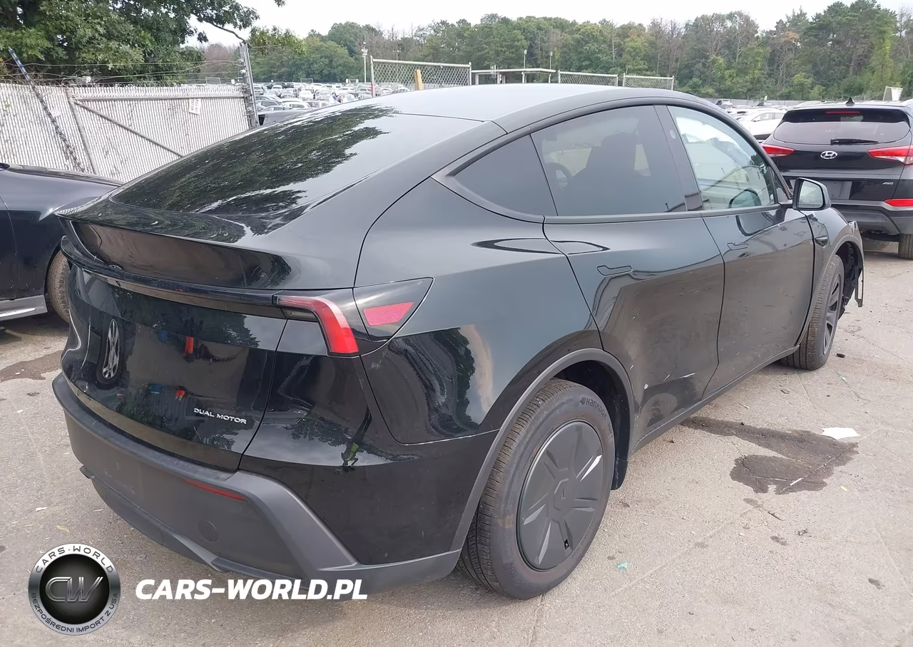 2026 Tesla Model Y VIN:7SAYGDEE8TA650436 - 4