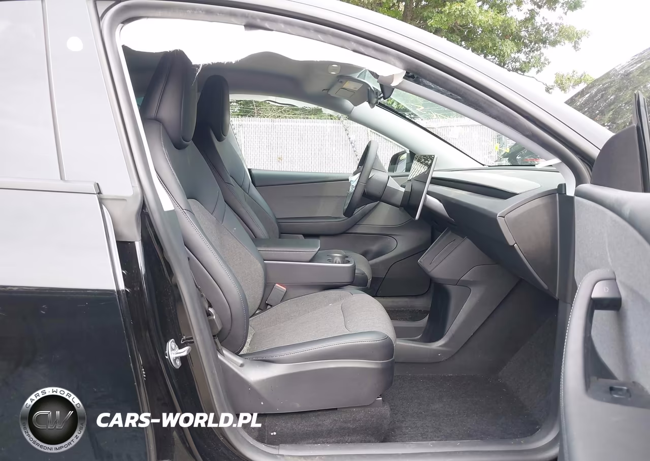 2026 Tesla Model Y VIN:7SAYGDEE8TA650436 - 5