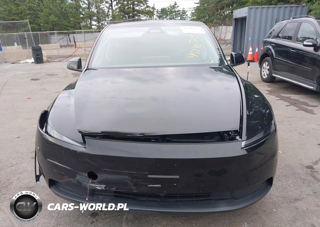 2026 Tesla Model Y VIN:7SAYGDEE8TA650436 - 6