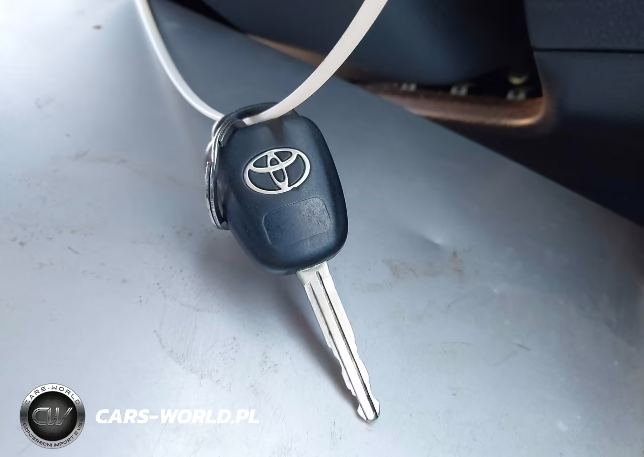 2015 Toyota Corolla S Plus VIN:5YFBURHE2FP280567 - 11